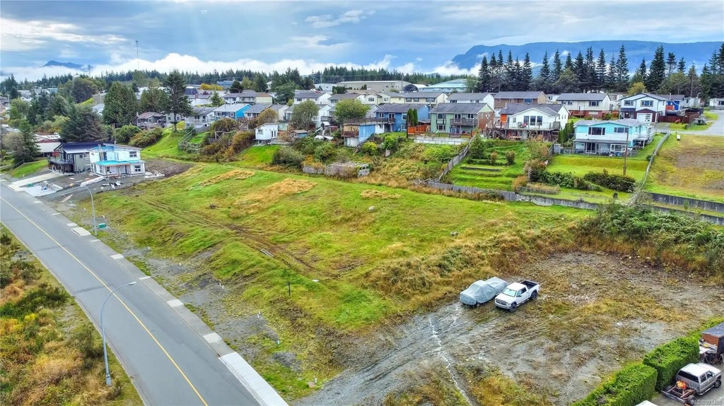 2011 Pioneer Hill Dr, Port McNeill