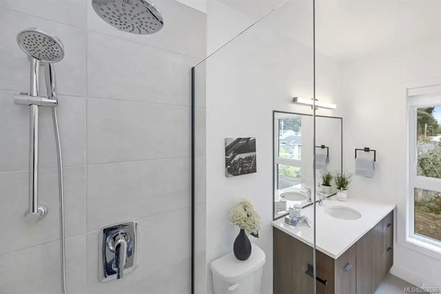 3 of 39 - 2330 Sooke Rd 10, Colwood, BC