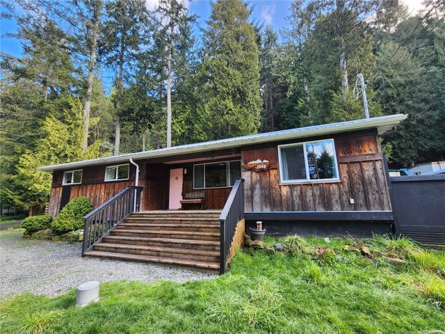 2 of 16 - 1040 Harrison Way, Gabriola Island, BC