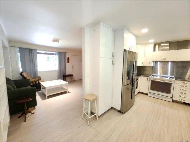 3 of 16 - 1040 Harrison Way, Gabriola Island, BC