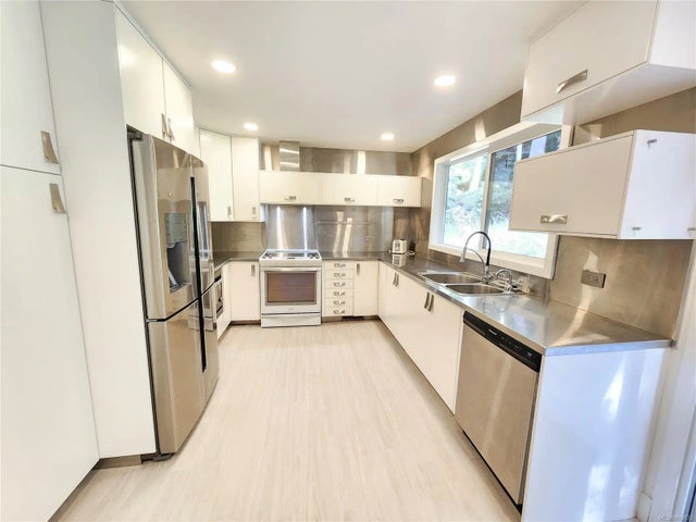 4 of 16 - 1040 Harrison Way, Gabriola Island, BC