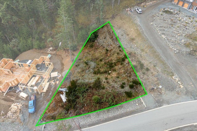 1 of 15 - 5055 Broad Ridge Pl, Lantzville, BC