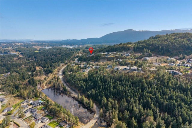 2 of 15 - 5055 Broad Ridge Pl, Lantzville, BC