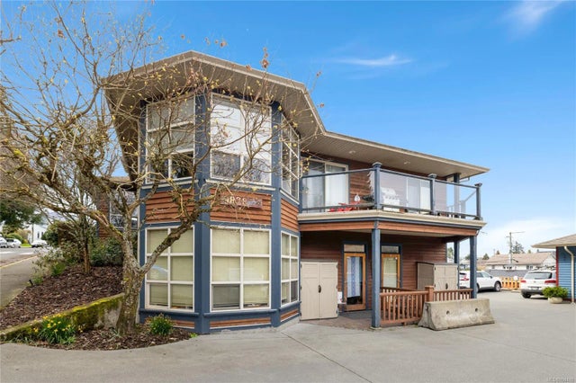 1 of 45 - 9828 Croft St, Chemainus, BC