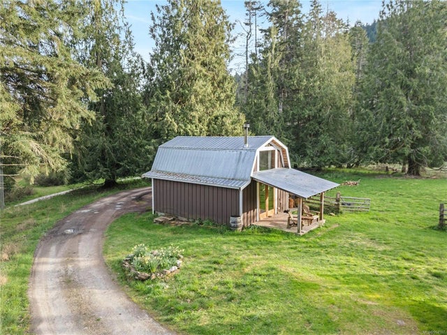 4 of 37 - 301 Epron Rd, Salt Spring, BC