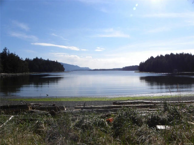 2 of 29 - 2 Spring Bay Rd, Lasqueti Island, BC