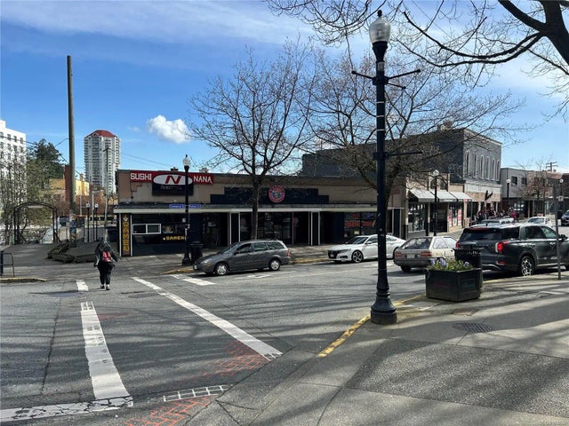 4 of 10 - 14 Victoria Cres, Nanaimo, BC