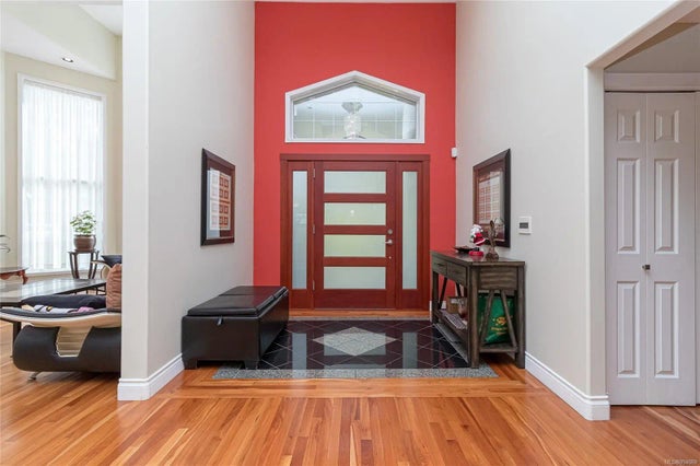 4 of 31 - 812 Dalewood Lane, Saanich, BC