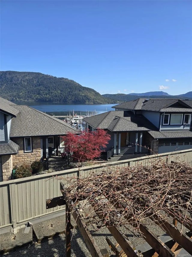 1 of 18 - 1721 Wilmot Rd, Cowichan Bay, BC