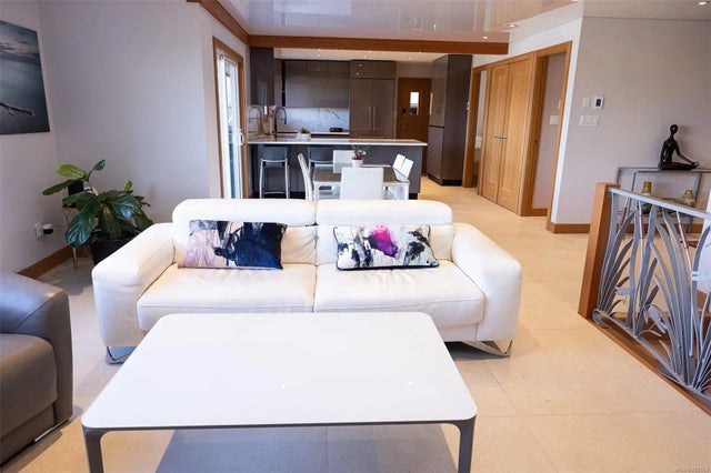 2 of 18 - 1721 Wilmot Rd, Cowichan Bay, BC