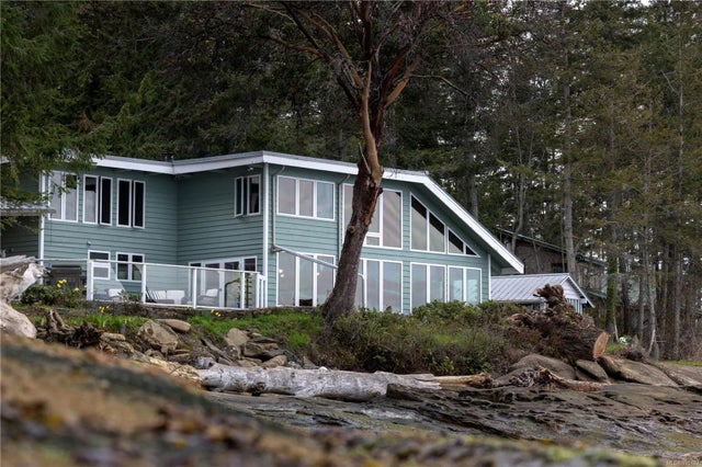 1 of 39 - 281 Bellhouse Rd, Galiano Island, BC