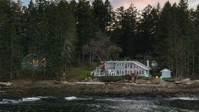 2 of 39 - 281 Bellhouse Rd, Galiano Island, BC