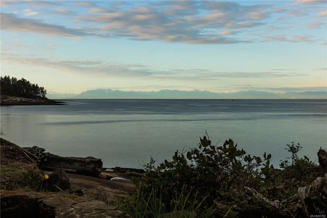 3 of 39 - 281 Bellhouse Rd, Galiano Island, BC