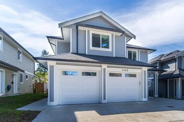 1 of 43 - 4462 Tyndall Ave, Saanich, BC