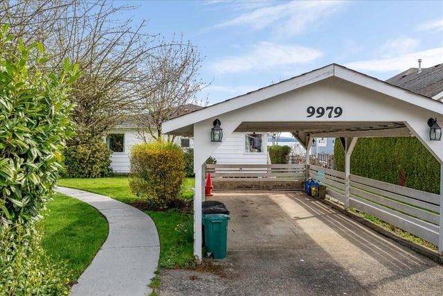 2 of 43 - 9979 Beach Dr, Chemainus, BC