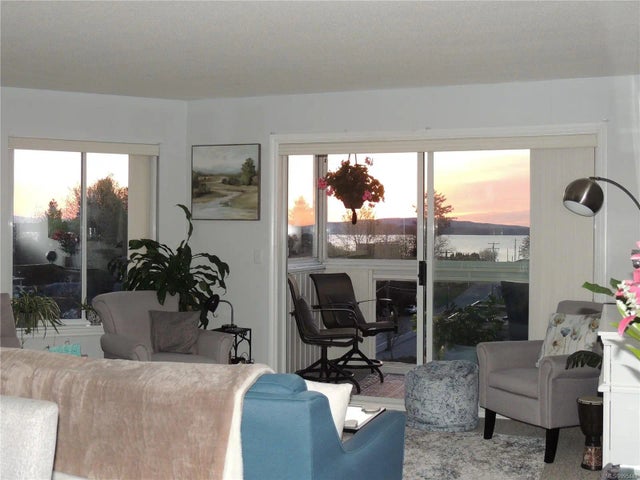 3 of 41 - 9958 Daniel St 402, Chemainus, BC