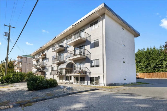 1630 Crescent View Dr 3, Nanaimo