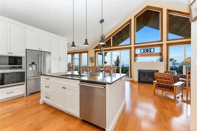 2 of 65 - 4101 Ridgeline Dr, Shawnigan Lake, BC