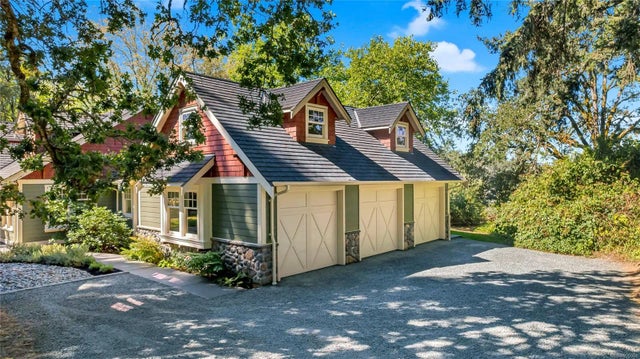 2 of 60 - 6140 Lakes Rd, Duncan, BC