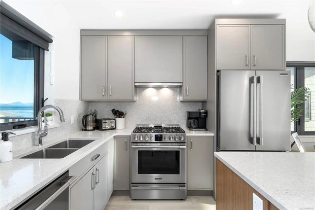 5 of 34 - 9022 Clarkson Ave 4, Black Creek, BC