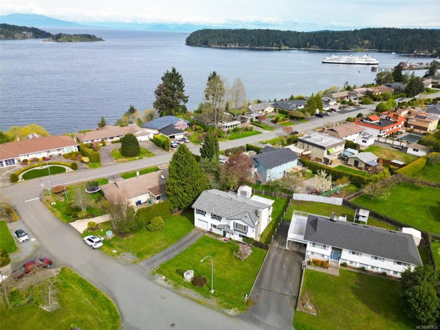 1 of 34 - 160 San Frisco Way, Nanaimo, BC