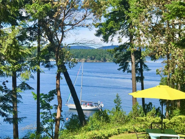 1 of 73 - 2320 Dolphin Rd, North Saanich, BC