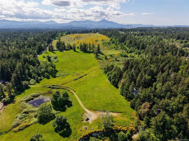 3 of 18 - 2988 Lofthouse Rd, Nanaimo, BC