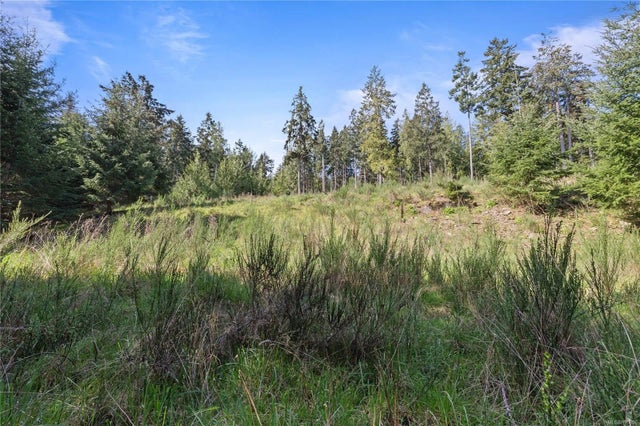 3 of 20 - 143 Blue Stone Dr, Salt Spring, BC