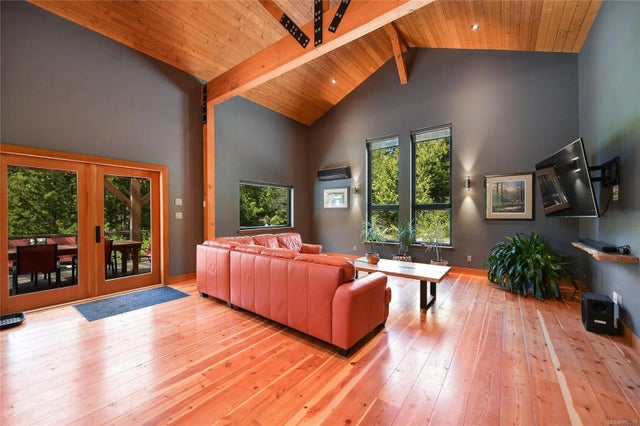 2 of 51 - 17176 Osprey Pl, Port Renfrew, BC