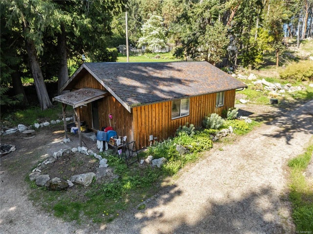 5 of 13 - 297 Churchill Rd, Salt Spring, BC