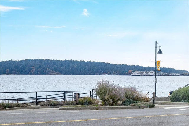 2 of 29 - 2815 Departure Bay Rd 215, Nanaimo, BC