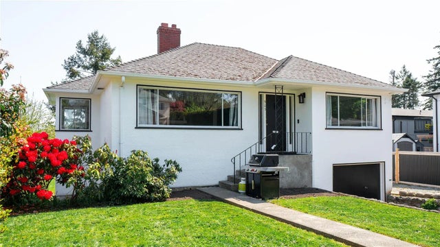 2 of 43 - 903 Shirley Rd, Esquimalt, BC