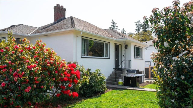 3 of 43 - 903 Shirley Rd, Esquimalt, BC