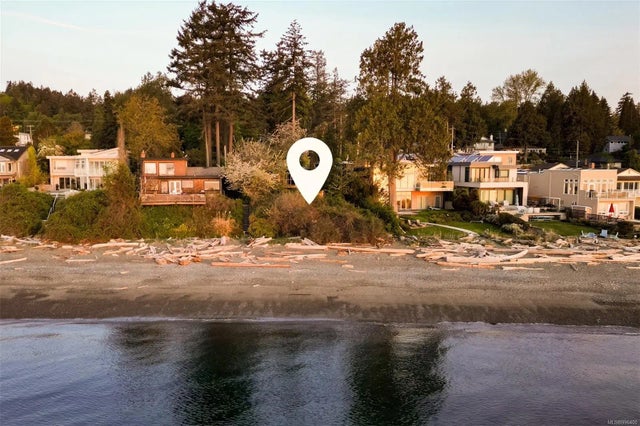 2 of 17 - 5153 Cordova Bay Rd, Saanich, BC