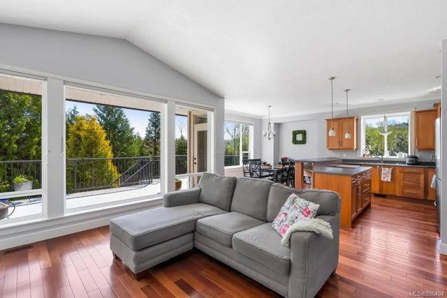 5 of 66 - 2624 Warmland Pl, Shawnigan Lake, BC