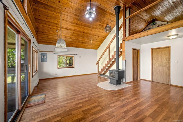 4 of 30 - 4039 East Rd, Denman Island, BC