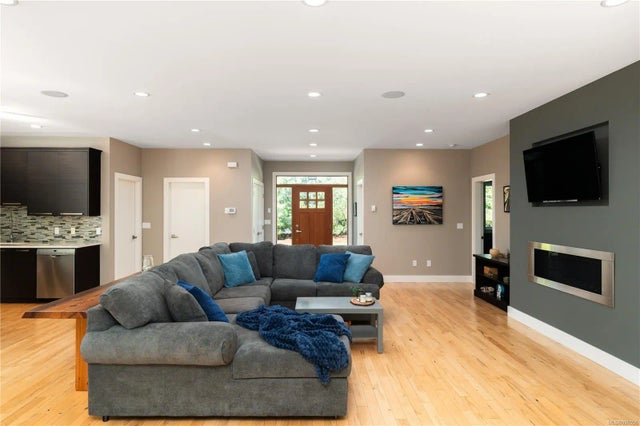 5 of 58 - 3022 Sarah Dr, Sooke, BC