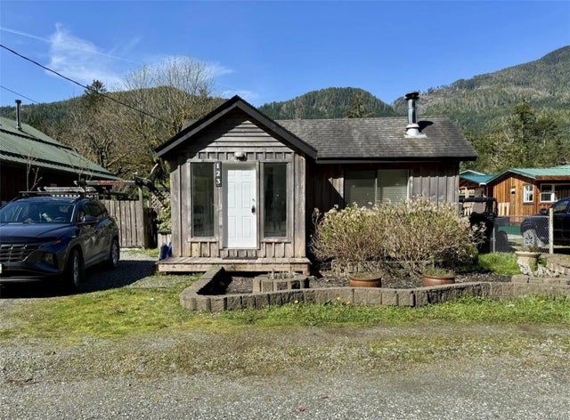 1 of 34 - 123 Maquinna Ave, Zeballos, BC