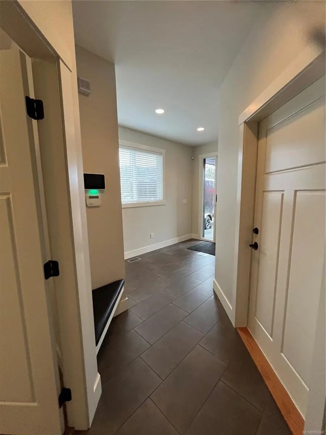 2 of 31 - 3073 Neyland Rd, Nanaimo, BC