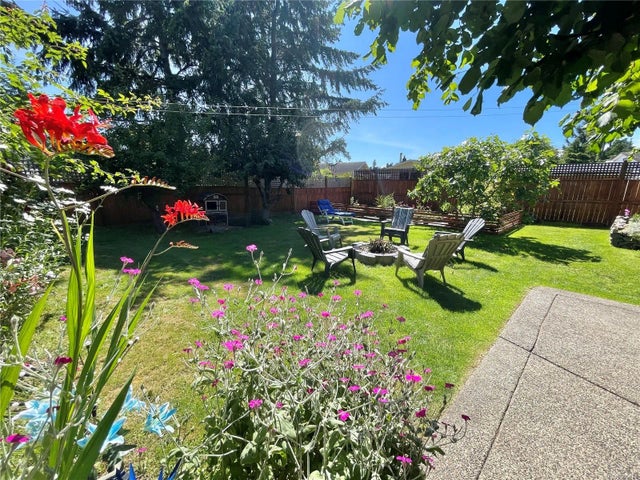 2 of 20 - 1536 Juan De Fuca Blvd, Parksville, BC