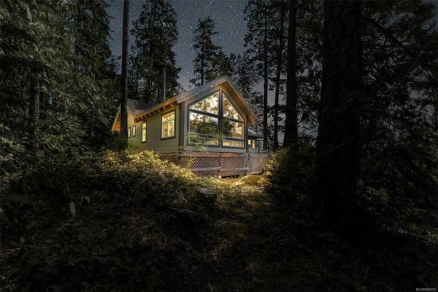 2 of 62 - 7 Island #7 , See Remarks, BC