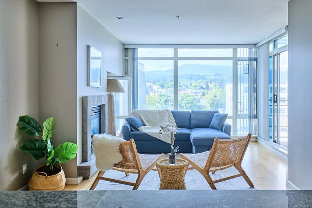 1 of 49 - 38 Front St 505, Nanaimo, BC