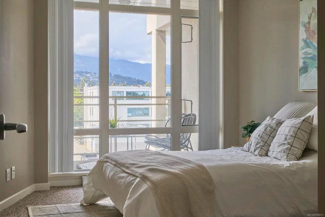 4 of 49 - 38 Front St 505, Nanaimo, BC