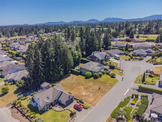 4 of 18 - 530 Sandwedge Close, Qualicum Beach, BC