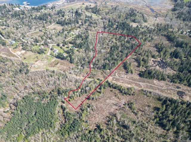 3 of 4 - 471 Leet Lane, Fanny Bay, BC
