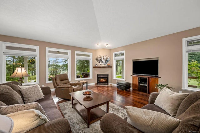 5 of 95 - 6503 Walker Frontage Rd, Fanny Bay, BC