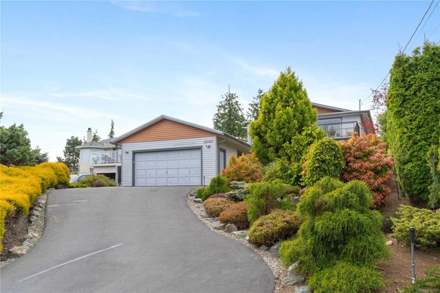 2 of 51 - 2307 Panorama View Dr, Nanaimo, BC