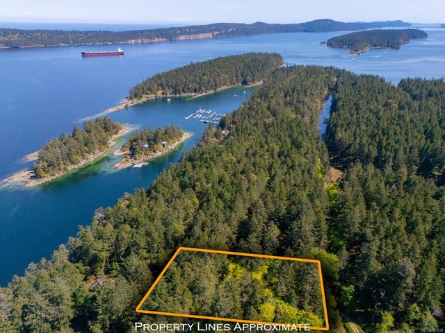 535 Cardale Rd, Decourcy Island