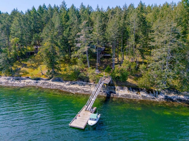 550 Cardale Rd, Decourcy Island