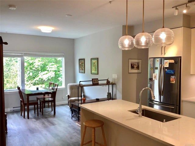 5 of 38 - 20 Barsby Ave 215, Nanaimo, BC